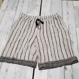 VeraWang shorts Medium black and white